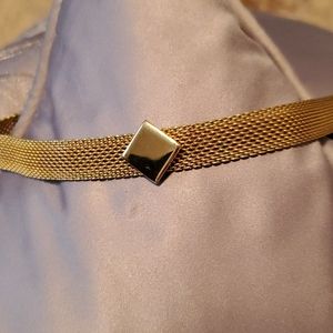 Gold chocker necklace